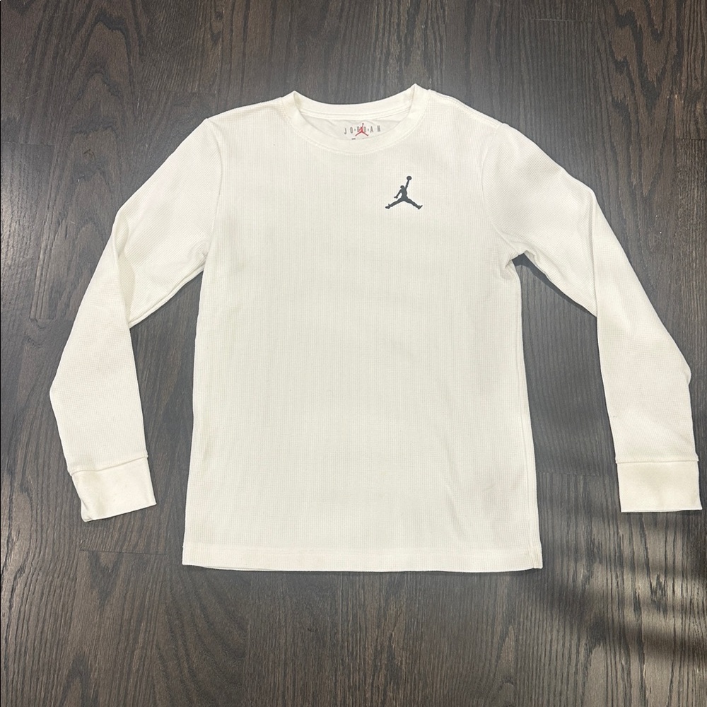 Jordan Boys Ivory Thermal Henley size L 
Worn 1x